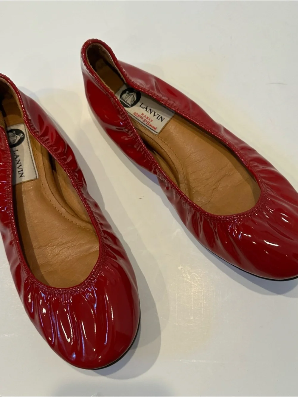 Lanvin Red Patent Leather Scrunch Ballet Flats - Picture 2 of 9